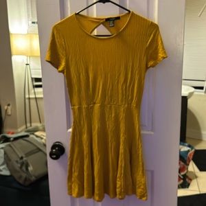 Forever 21 Cut out Back dress